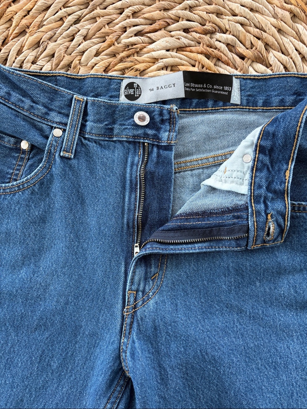 Levi’s Silver Tab ‘94 Baggy Cotton Jean - Picture 11 of 16